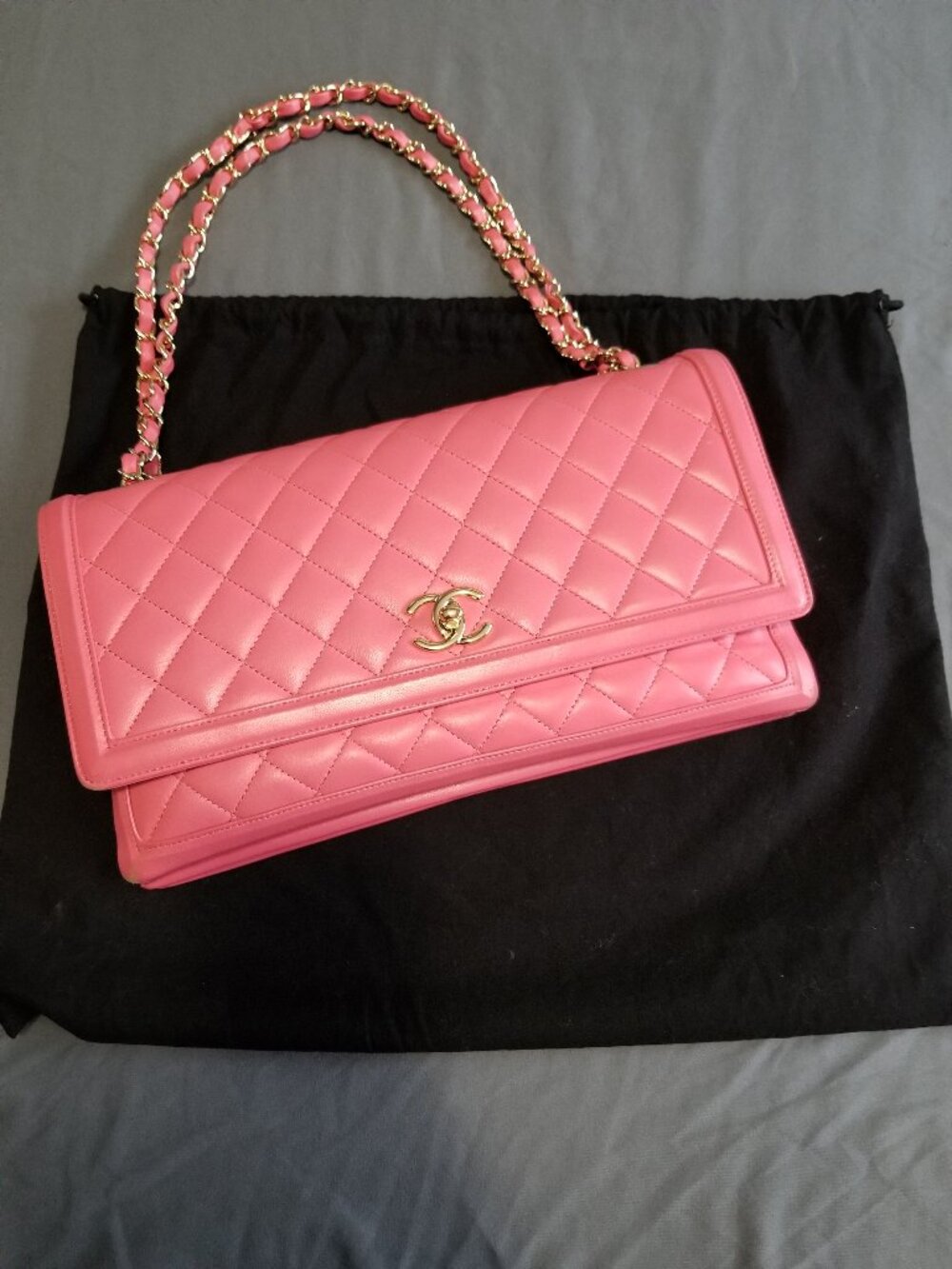CHANEL HANDBAG